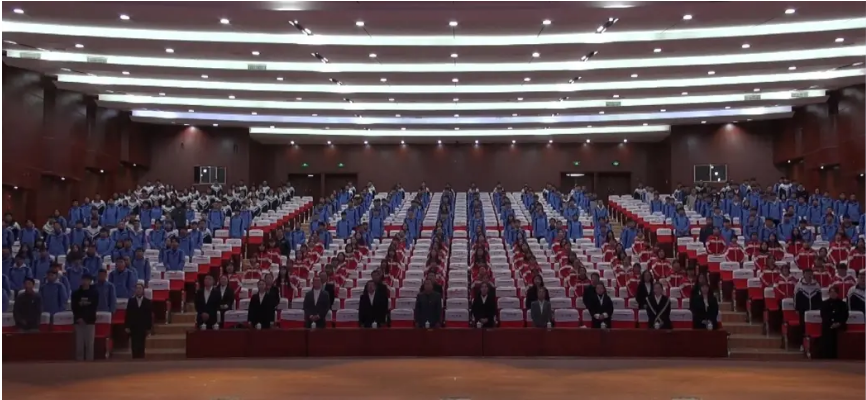 “開學第一課”——用歌聲和行動感恩黨