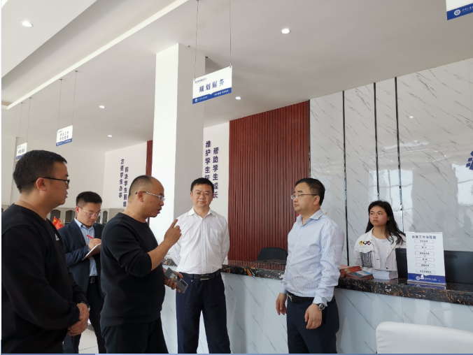 突出學(xué)史力行，為學(xué)生辦實(shí)事解難題 ——畢節(jié)工職院黨委書記李涌到學(xué)生事務(wù)服務(wù)中心、學(xué)生宿舍走訪調(diào)研