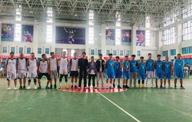 老師VS學(xué)生籃球賽，精彩看過來~