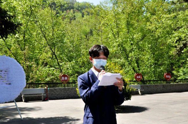 信息工程系“緬懷革命先烈、傳承紅色基因、爭做報國青年”黨史學(xué)習(xí)教育團(tuán)日活動