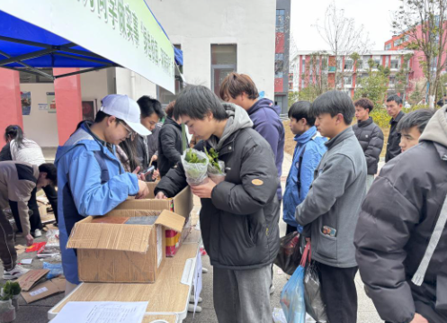 土木工程系學(xué)雷鋒活動(dòng)月主題教育實(shí)踐活動(dòng)簡(jiǎn)報(bào)