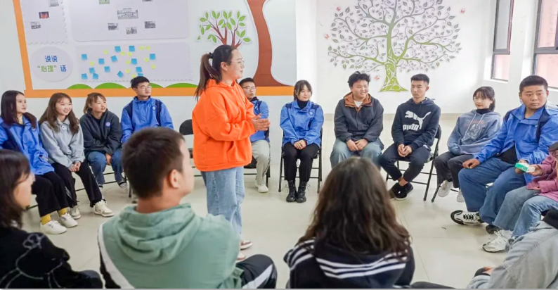 學院心理咨詢中心舉辦“青春之心靈，青春之少年” 團體心理輔導活動