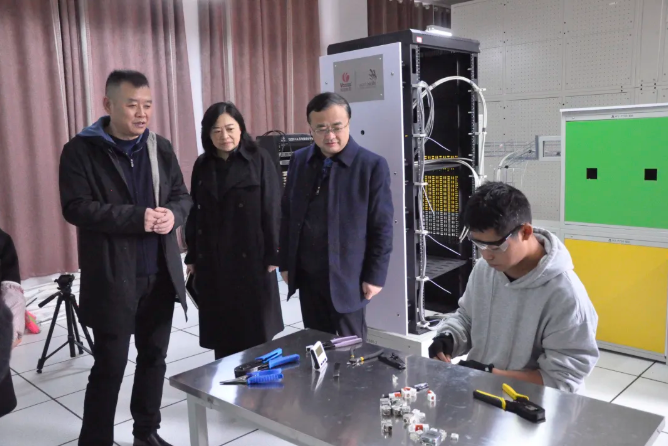 服務(wù)教學(xué)一線 解決實際困難——學(xué)院領(lǐng)導(dǎo)到院屬各教學(xué)系部開展調(diào)研