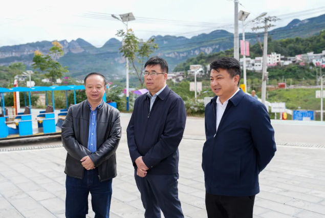 周杰帶隊到鄉(xiāng)村振興聯(lián)系點開展幫扶調(diào)研