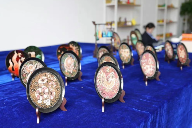 競賽進行時｜我院開展黔西北民族民間工藝技藝體驗活動，技能大賽與文化傳承同行